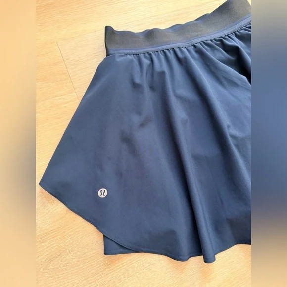 RARE Lululemon Court Rival High Rise Skirt Regular True Navy Size 4 EUC - Picture 8 of 8